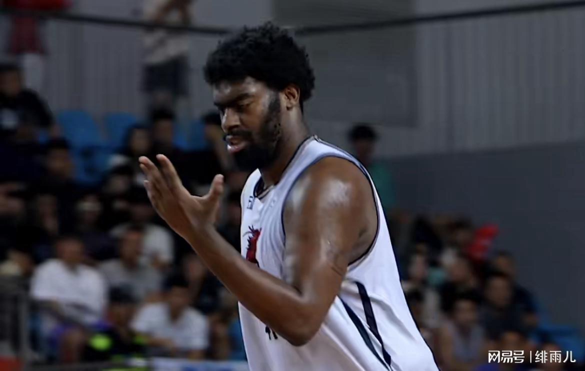 16投硬砸33+15!广东队迎来补强内线机会,杜锋将捡漏新大外援?